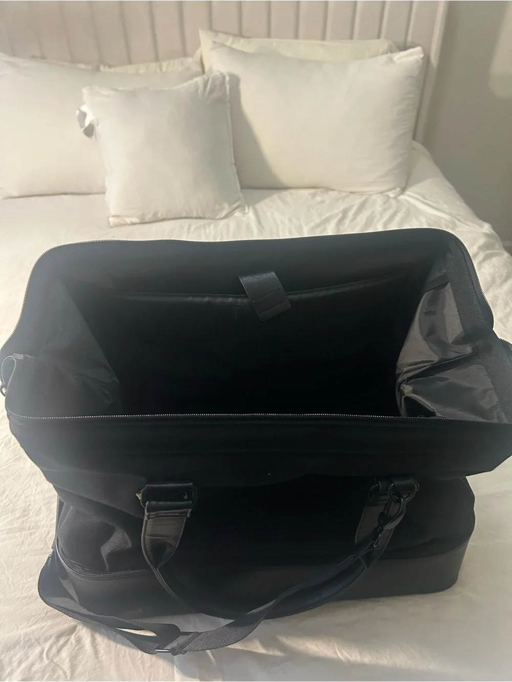 BEIS sleek travel